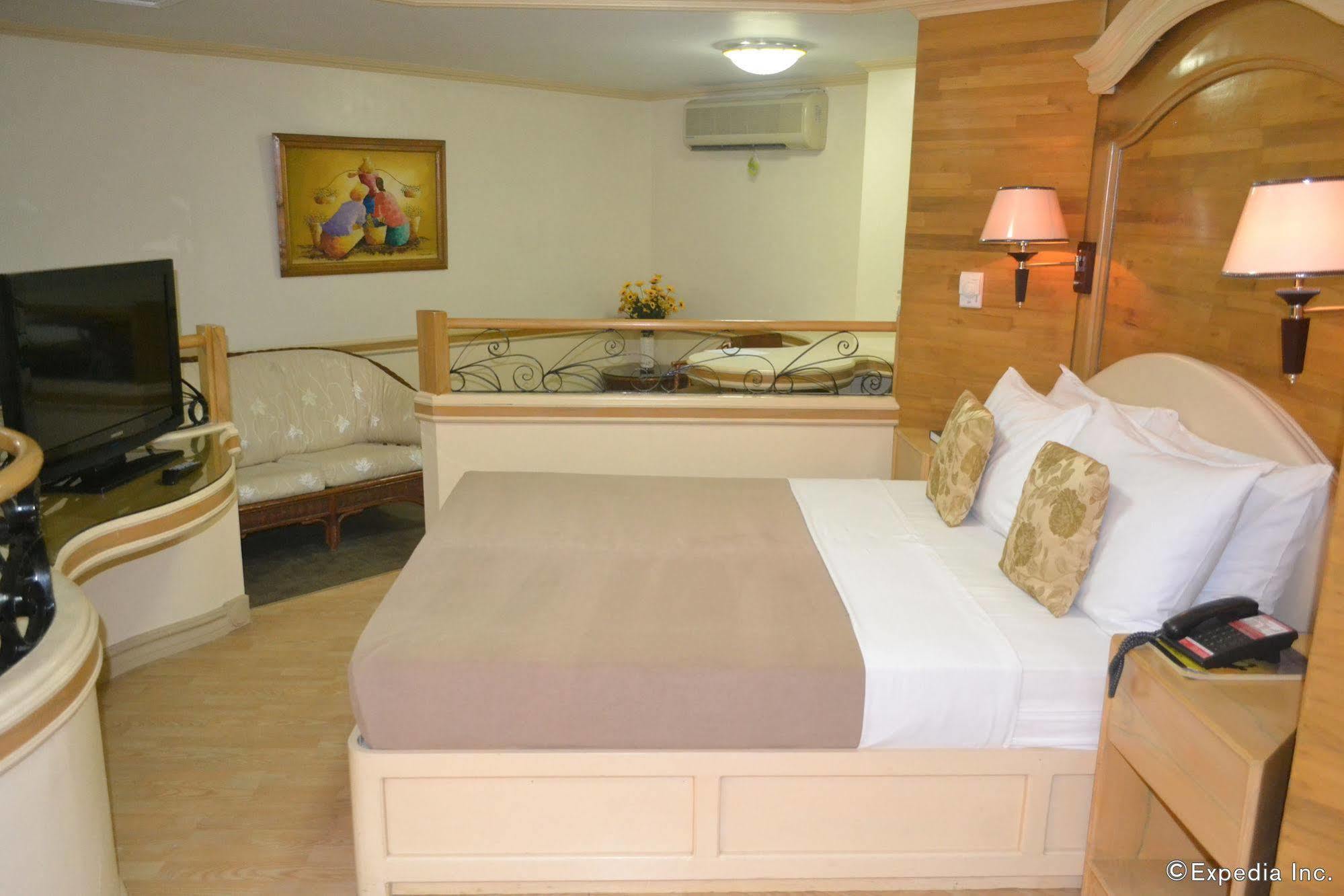 Phela Grande Hotel General Santos City Exteriör bild